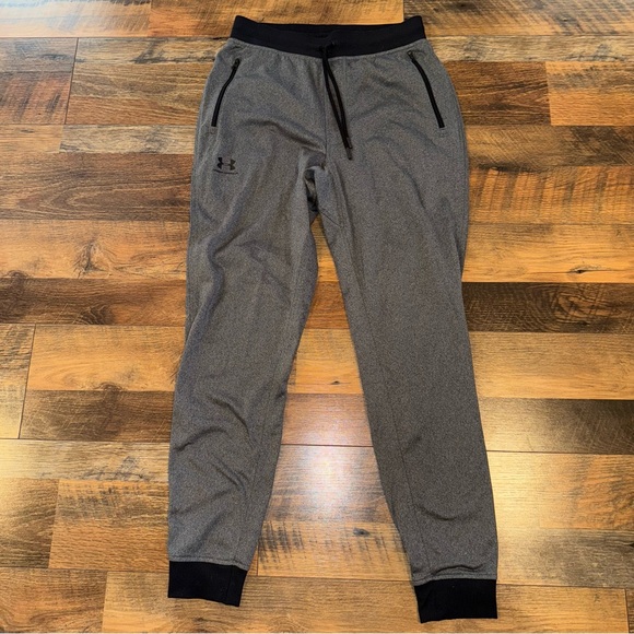 Under Armour Men's Charcoal Joggers with Black Accents - Picture 1 of 3